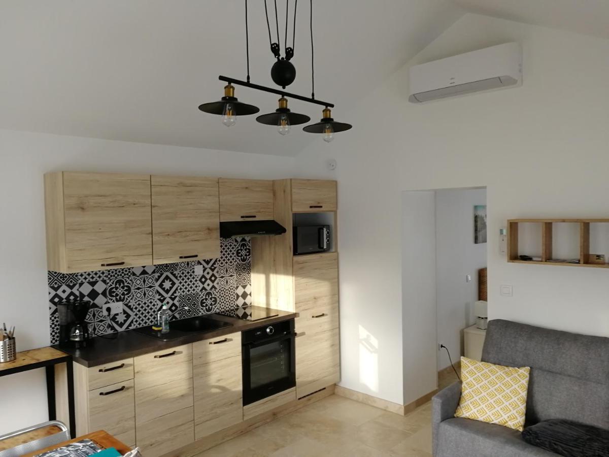 Petite Maison Refaite A Neuf Proche Meze
